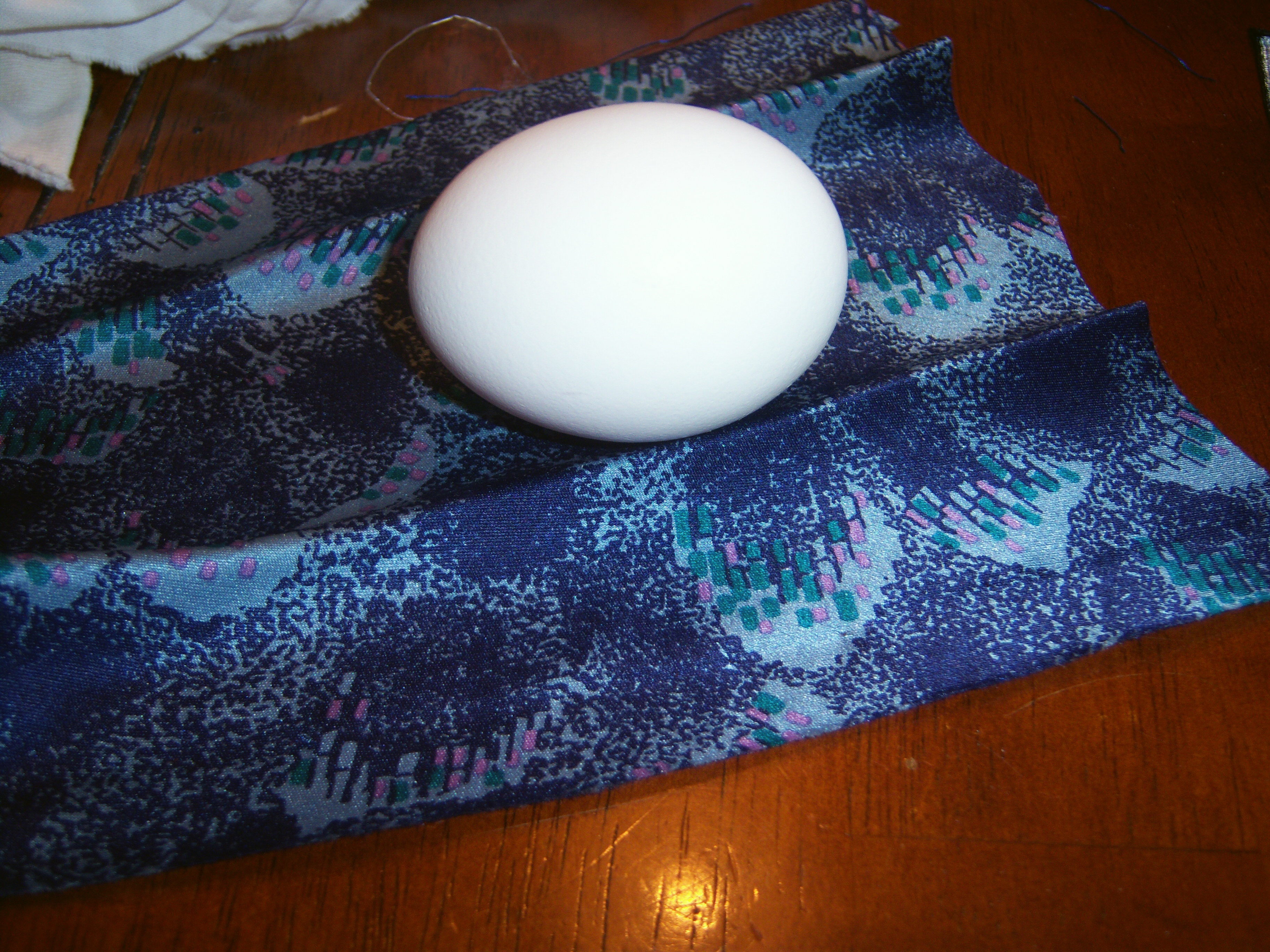 scarf-egg1
