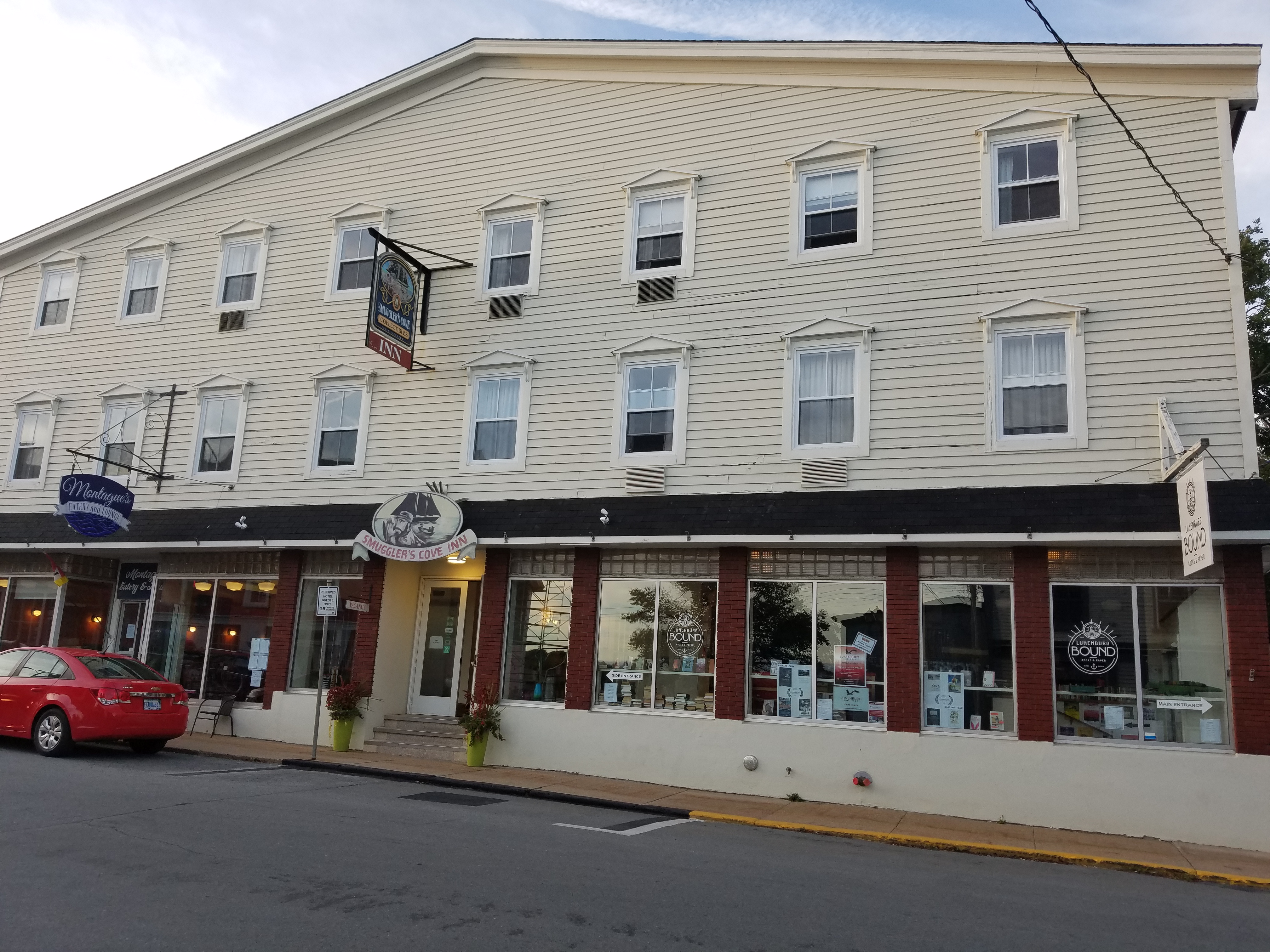 Hotel Review: Smuggler’s Cove Inn, Lunenburg, NS